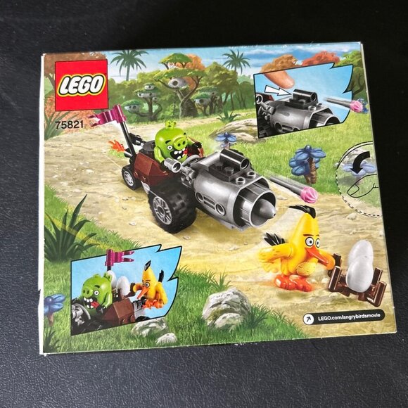 Lego Angry Birds Piggy Car Escape Set 75821 74 Pcs Chuck & Piggy Figures NEW - Picture 2 of 10